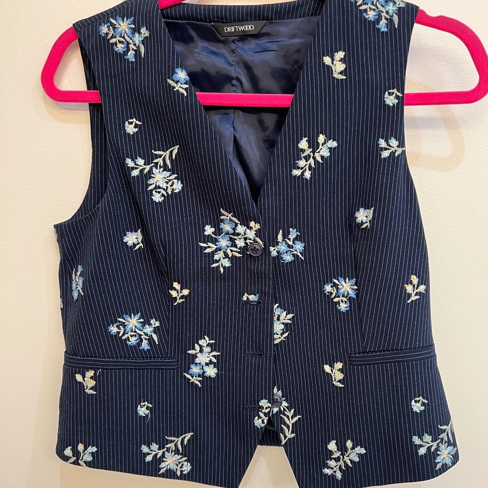 Driftwood Nola Sky Pleated and Pinstriped Vest and Pants Small - Gently Worn